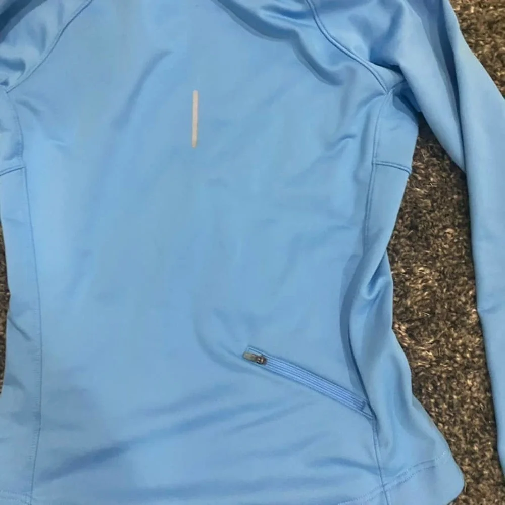 Nike Dri-Fit Hooded Quarter Zip Sweatshirt in Blue, Size M​​​​​​​​​